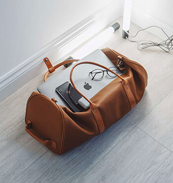 Travel bag with laptop